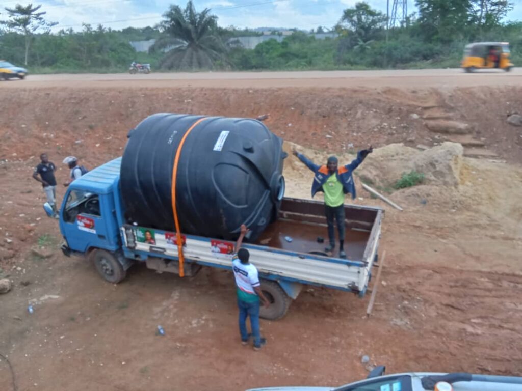 Hon. Mavis Kuukua Bissue Boateng Donates 8,000-Litre Polytank to Princess Aketakyi to Address Water Crisis 3 Obuaba